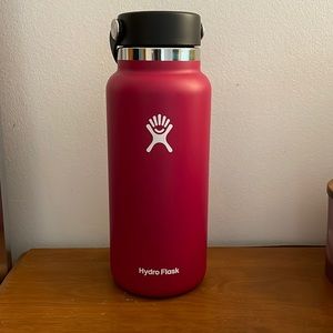 Hydroflask bottle